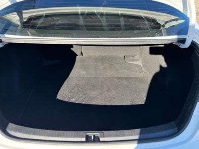 2022 Toyota Corolla LE FWD