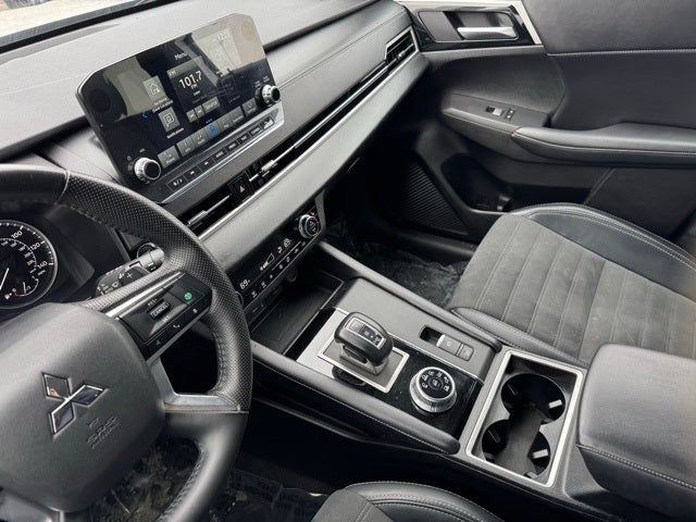 2024 Mitsubishi Outlander SE 4WD