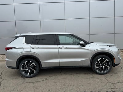 2024 Mitsubishi Outlander SE 4WD