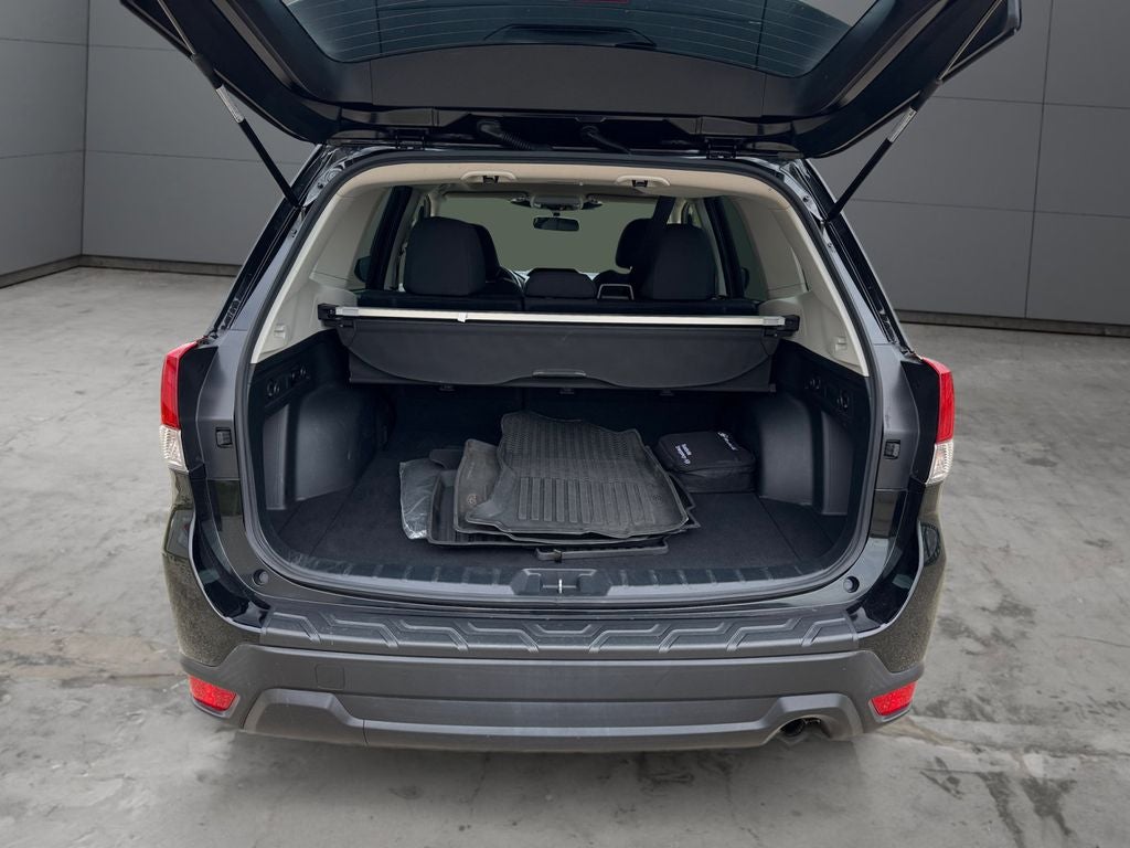 2023 Subaru Forester Premium AWD