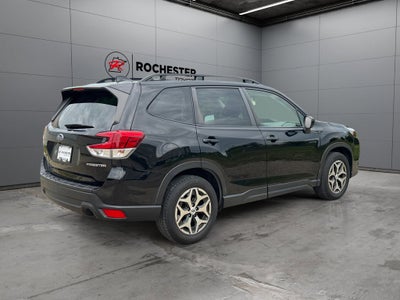 2023 Subaru Forester Premium AWD