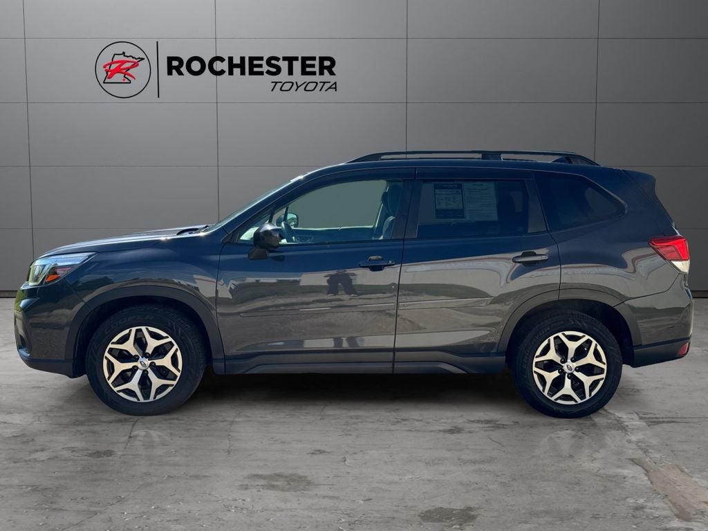 Used 2019 Subaru Forester Premium with VIN JF2SKAEC1KH561549 for sale in Rochester, Minnesota