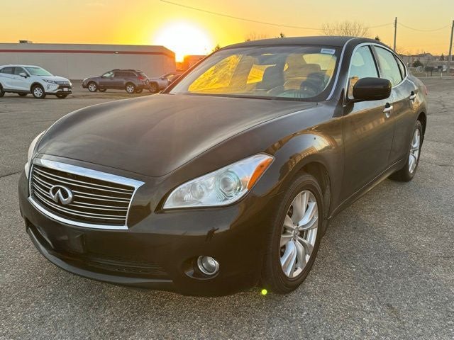 2011 INFINITI M56 X AWD