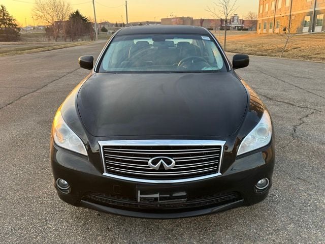 2011 INFINITI M56 X AWD