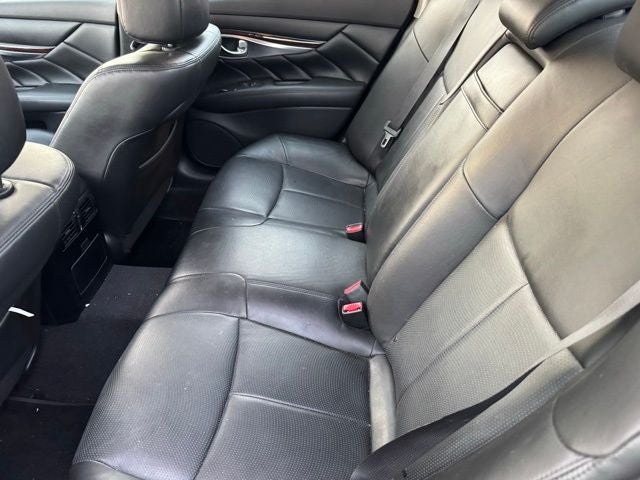 2011 INFINITI M56 X AWD