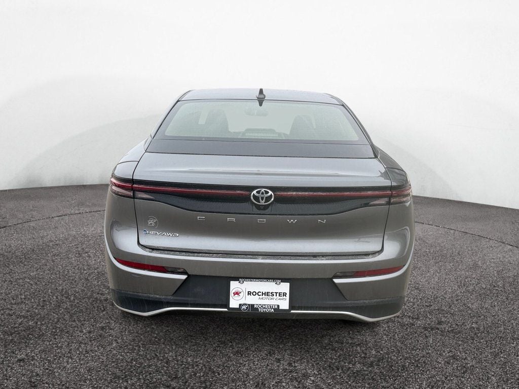 2024 Toyota Crown XLE AWD