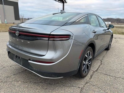 2024 Toyota Crown XLE AWD