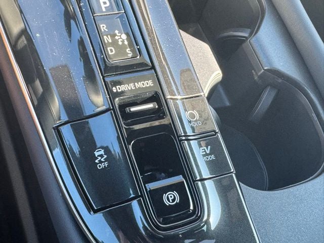 2025 Toyota Crown Signia Limited AWD