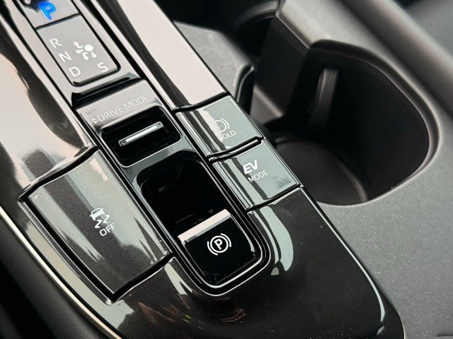 2025 Toyota Crown Signia XLE AWD