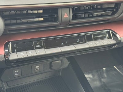 2024 Toyota Prius Prime SE FWD