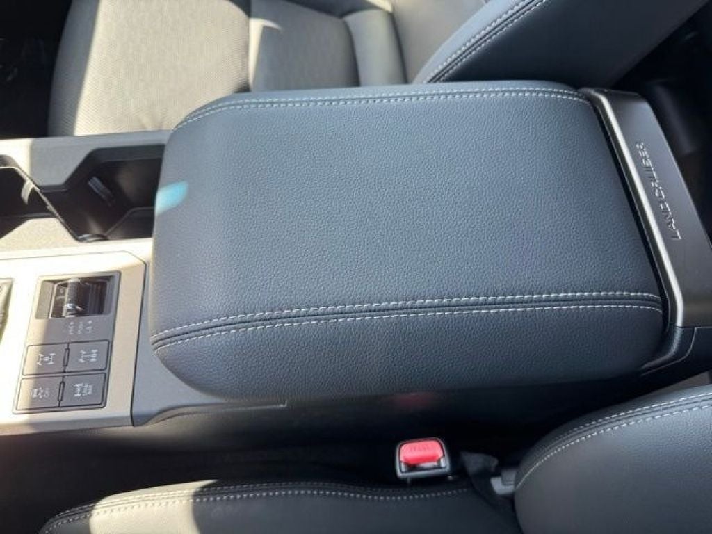 2025 Toyota Land Cruiser Base 4WD