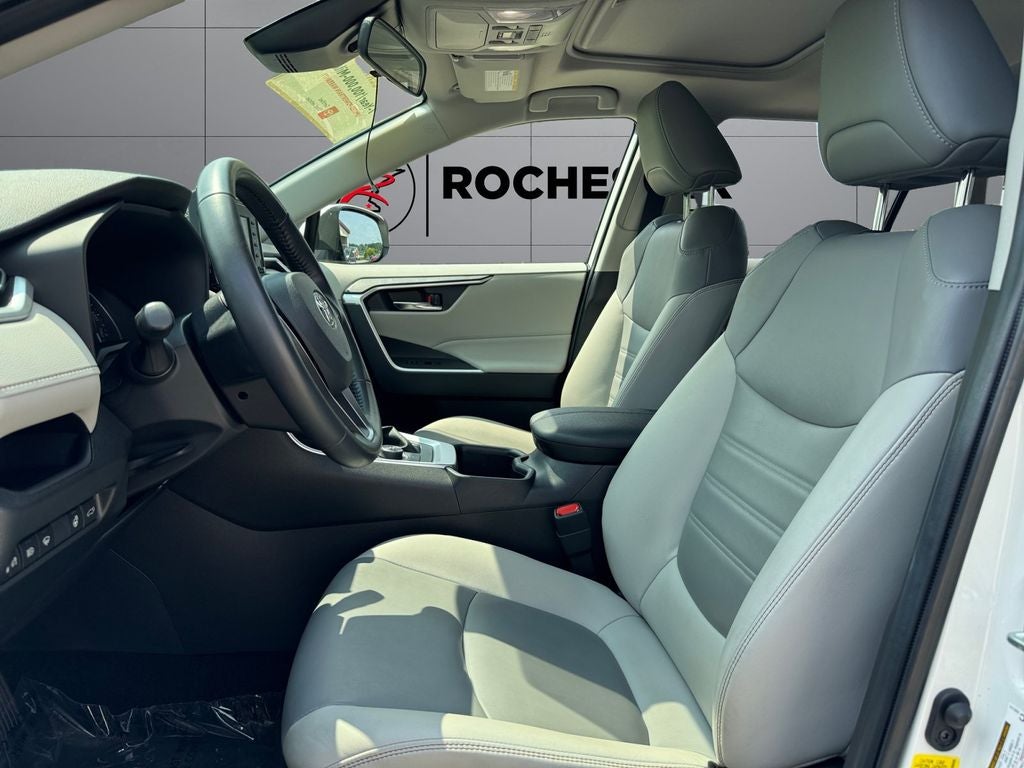 2022 Toyota RAV4 Hybrid XLE Premium AWD