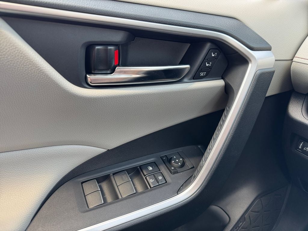 2022 Toyota RAV4 Hybrid XLE Premium AWD