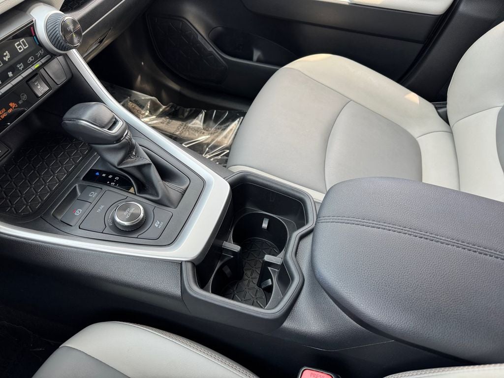 2022 Toyota RAV4 Hybrid XLE Premium AWD