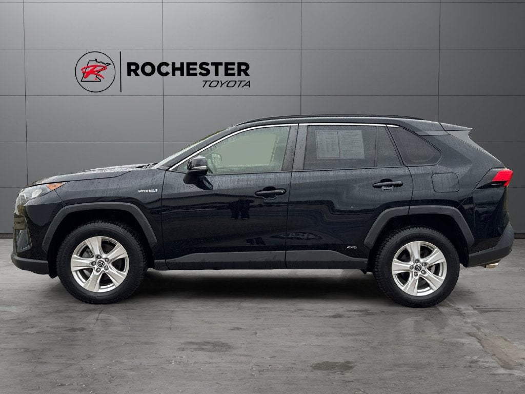 Used 2019 Toyota RAV4 LE with VIN JTMMWRFV0KD034040 for sale in Rochester, Minnesota