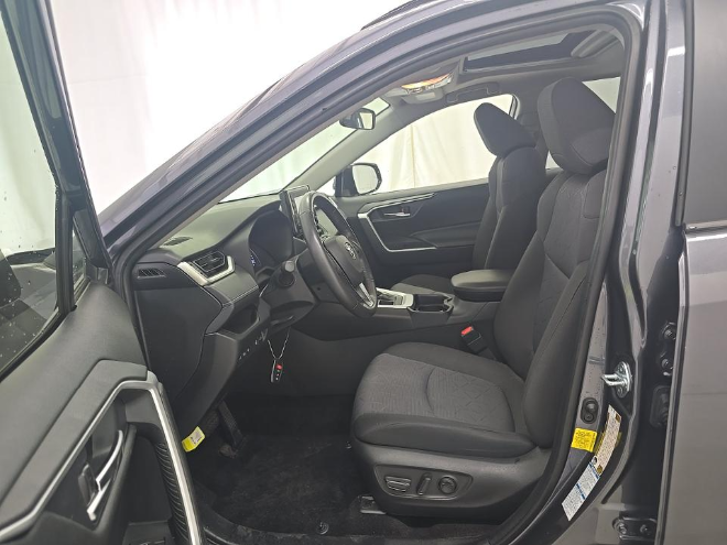 2021 Toyota RAV4 XLE AWD