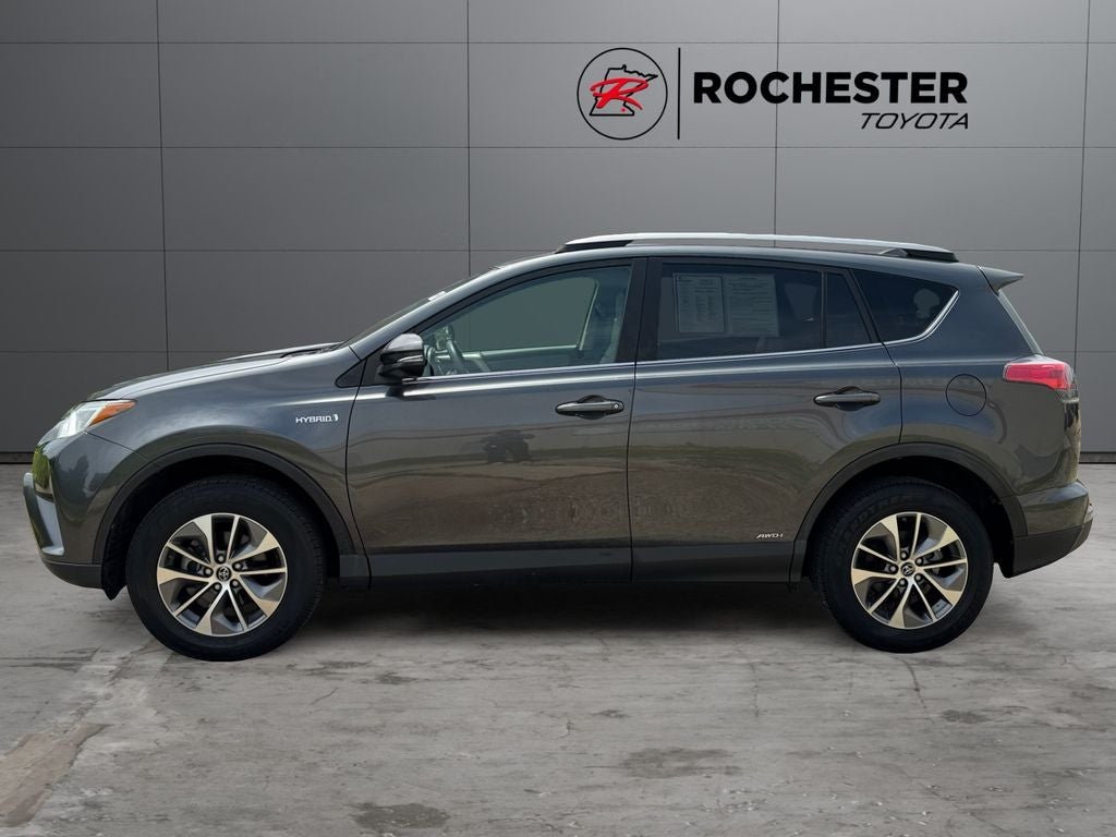 Used 2018 Toyota RAV4 LE with VIN JTMRJREV9JD226898 for sale in Rochester, Minnesota