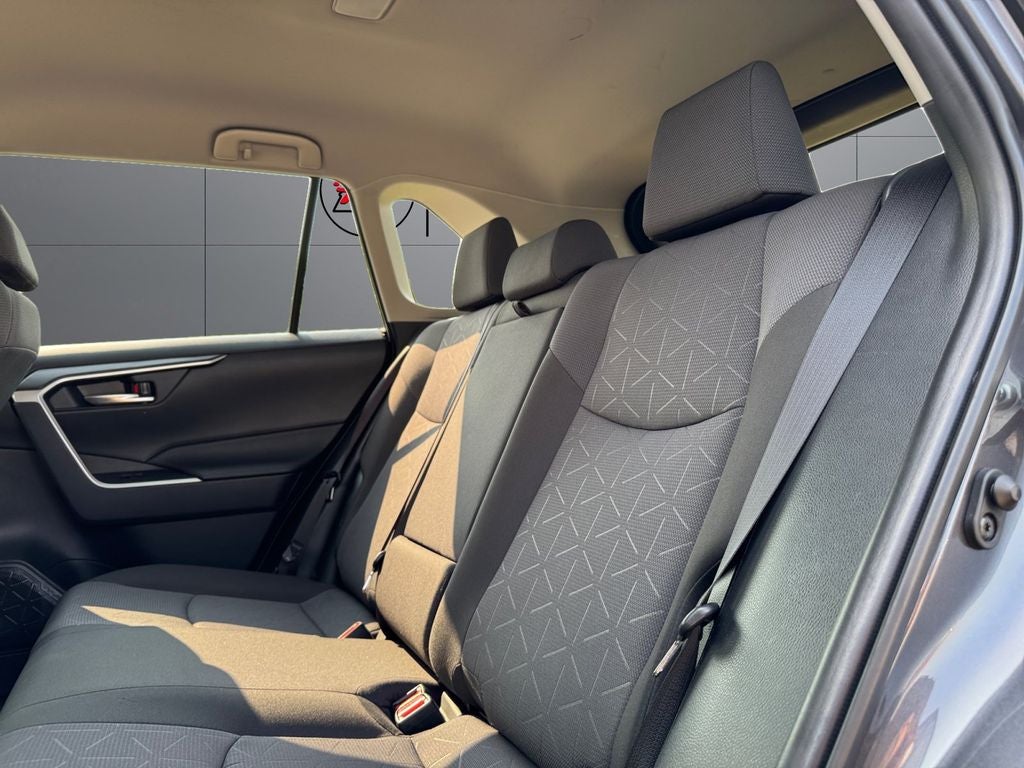 2025 Toyota RAV4 Hybrid XLE AWD