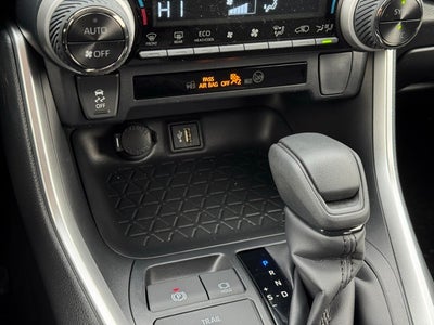 2025 Toyota RAV4 Hybrid XLE AWD