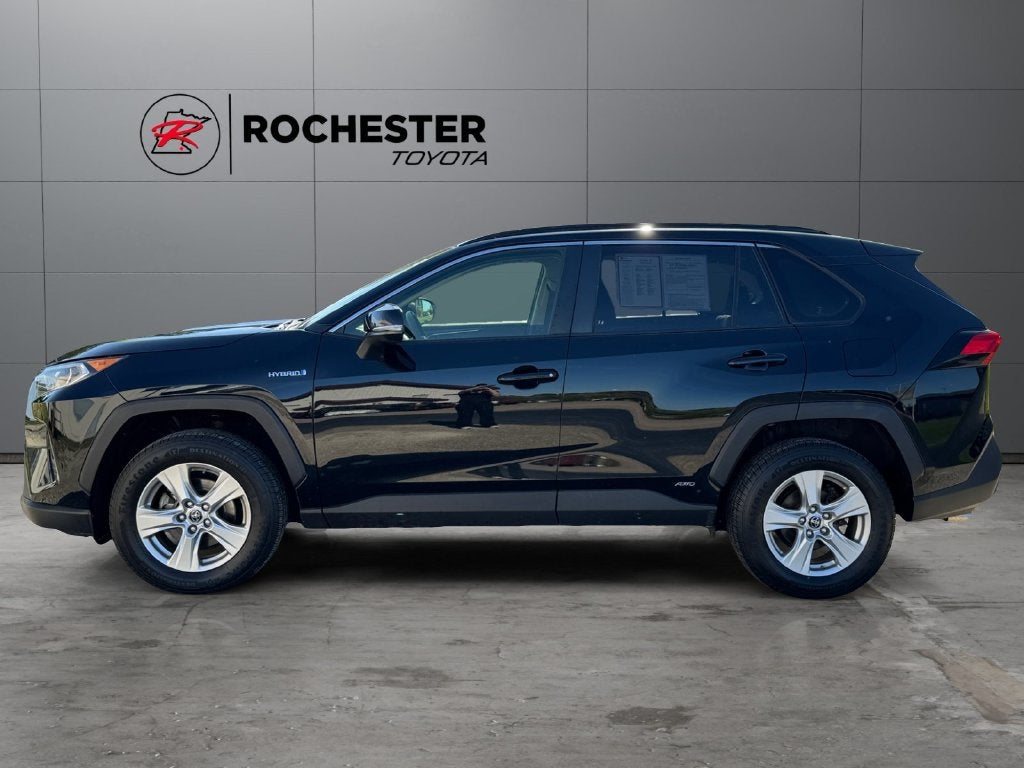 Used 2019 Toyota RAV4 XLE with VIN JTMRWRFV9KD032681 for sale in Rochester, Minnesota