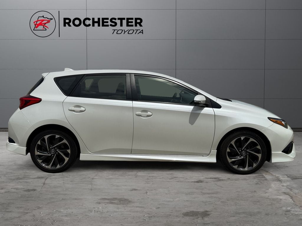 2018 Toyota Corolla iM Base FWD