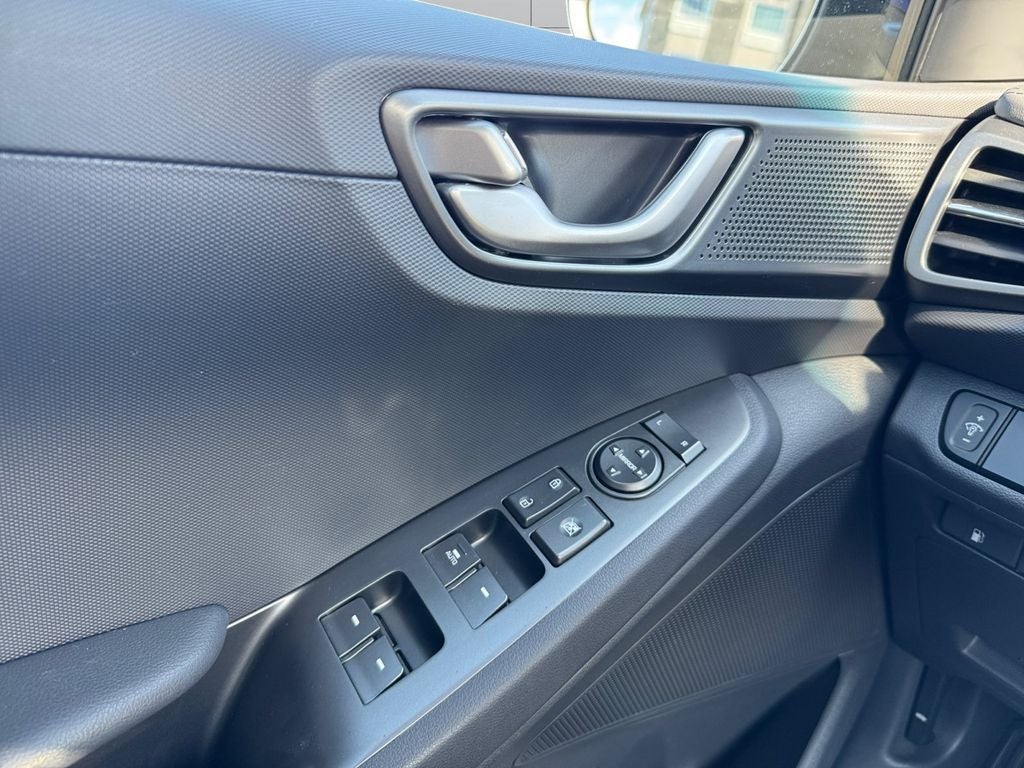 2022 Hyundai Ioniq Hybrid Blue FWD
