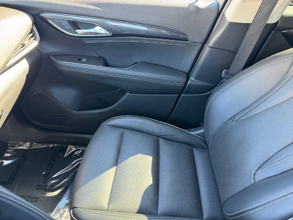 2021 Buick Envision Essence AWD