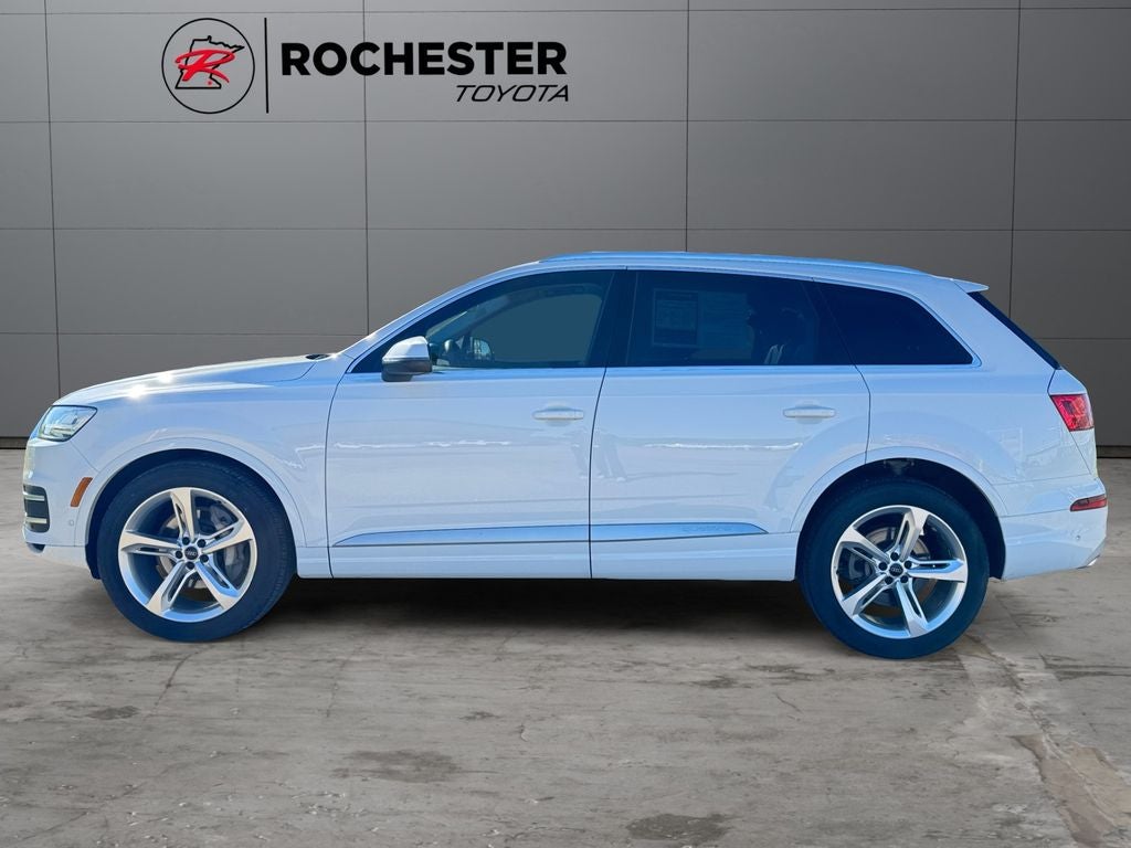 Used 2019 Audi Q7 Prestige with VIN WA1VAAF71KD016825 for sale in Rochester, Minnesota