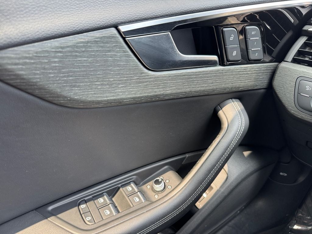 2022 Audi A4 45 S line Premium Plus quattro