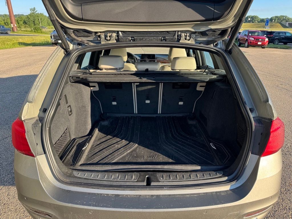 2017 BMW 3 Series 330i xDrive AWD