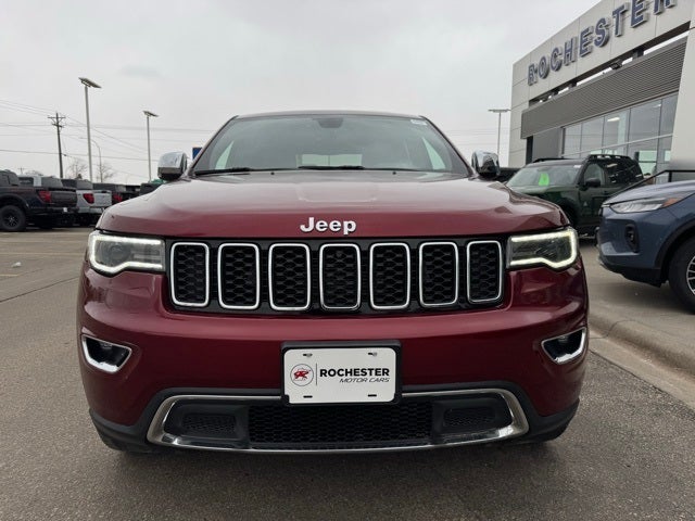2017 Jeep Grand Cherokee Limited w/ Panoramic Sunroof + Trailer Tow Package