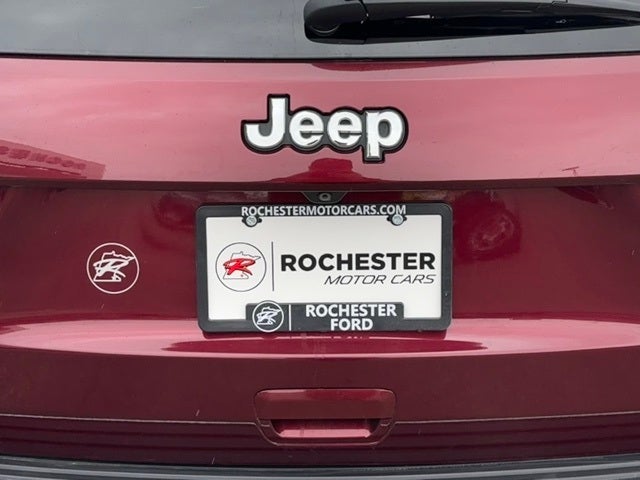 2017 Jeep Grand Cherokee Limited w/ Panoramic Sunroof + Trailer Tow Package