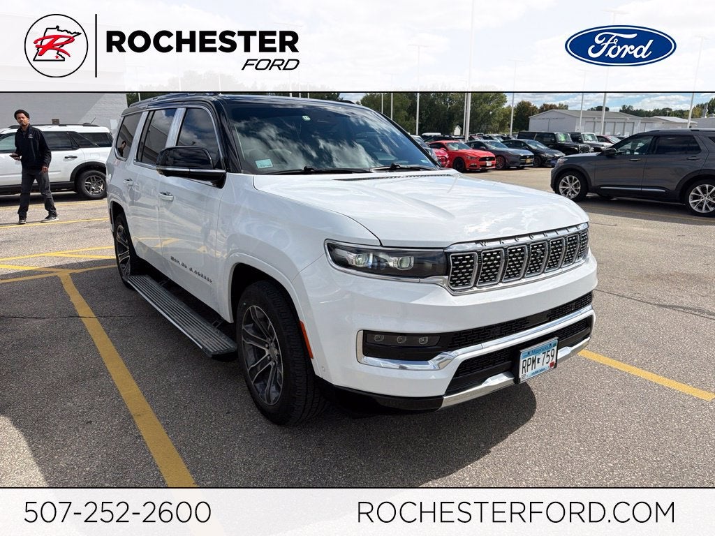 2023 Jeep Grand Wagoneer Base