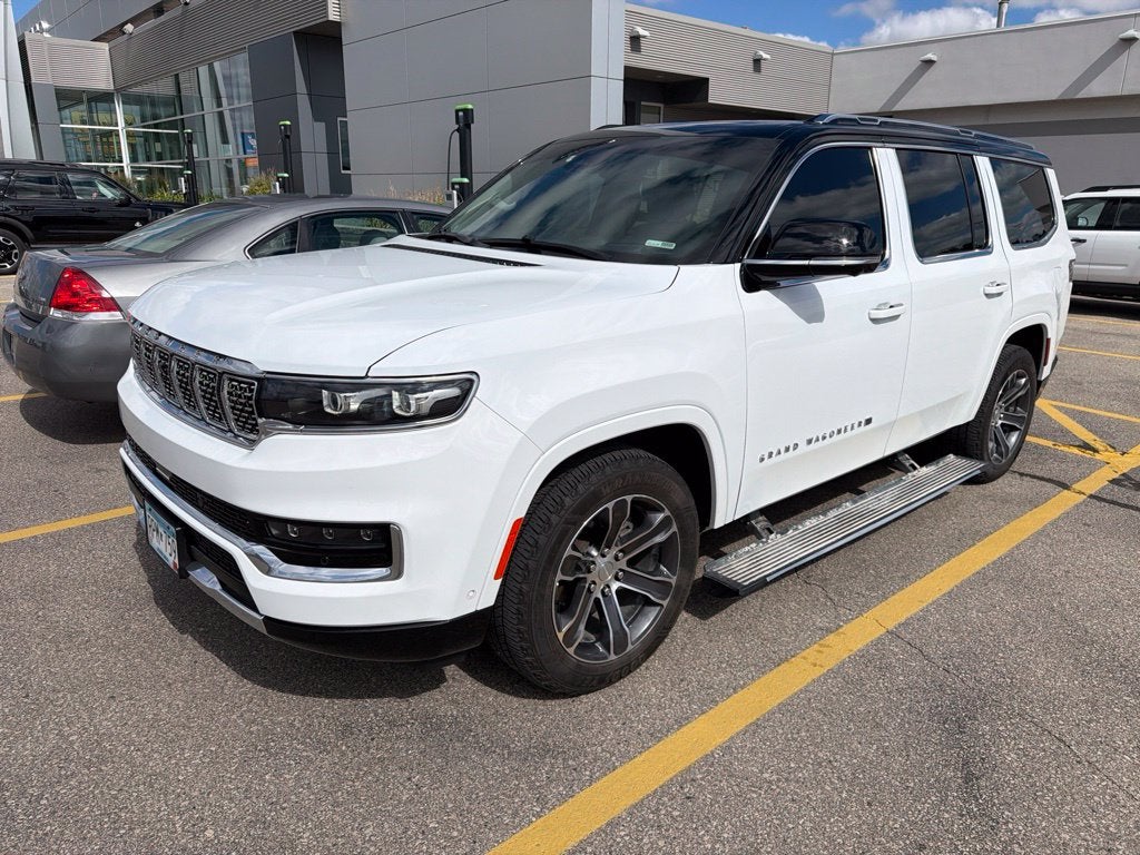 2023 Jeep Grand Wagoneer Base