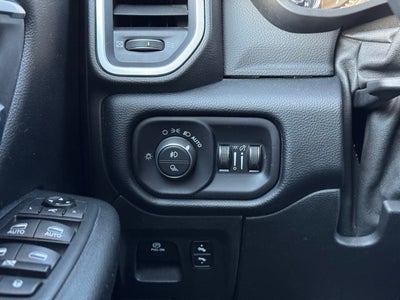 2019 RAM 1500 Big Horn/Lone Star w/ Heated Steering Wheel + Remote Start