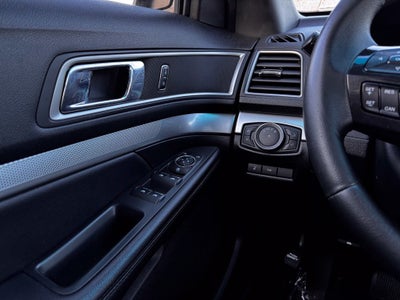 2017 Ford Explorer XLT w/2nd Row Bench