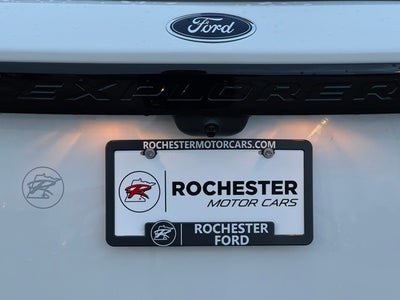 2022 Ford Explorer ST w/ Twin Panel Moonroof + Adaptive Cruise