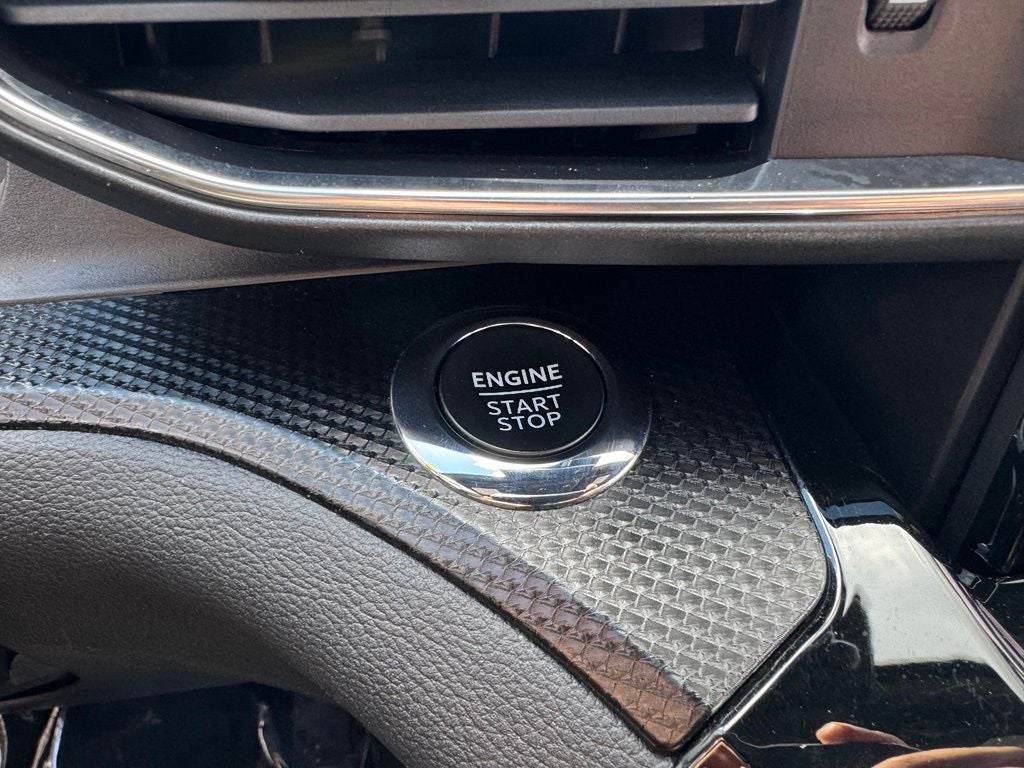 2023 Ford Explorer ST w/ Street Pack