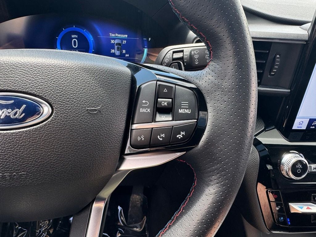 2023 Ford Explorer ST w/ Street Pack