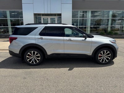 2023 Ford Explorer ST w/ Street Pack