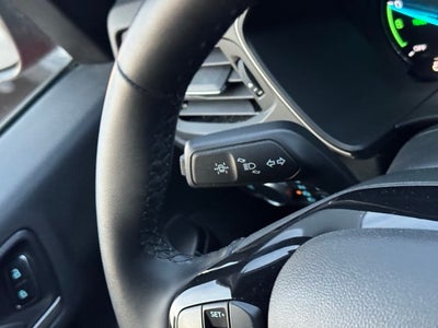 2022 Ford Escape SE Hybrid w/ Heated Steering Wheel + Power Liftgate