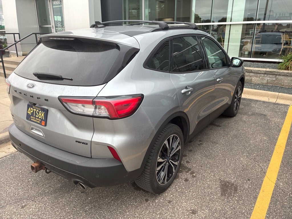 2022 Ford Escape SEL w/Adaptive Cruise + Tow Pkg