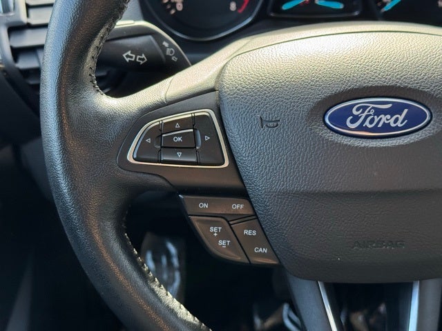 2019 Ford Escape Titanium w/ Heated Steering Wheel + Tow Package