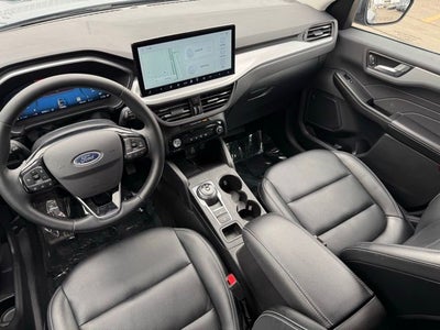 2025 Ford Escape Platinum w/ Heated Steering Wheel + Adaptive Cruise