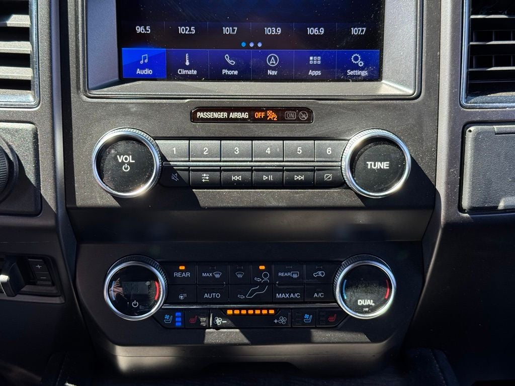 2020 Ford Expedition Max Limited w/Heavy Duty Tow Pkg
