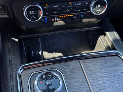 2020 Ford Expedition Max Limited w/Heavy Duty Tow Pkg