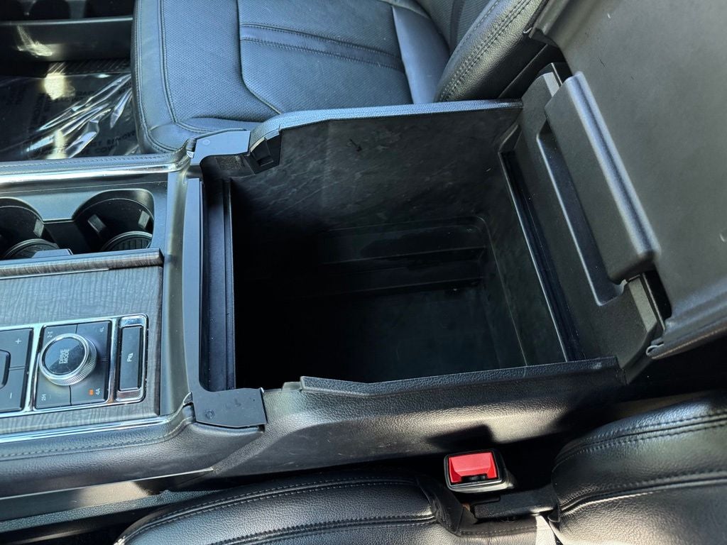 2020 Ford Expedition Max Limited w/Heavy Duty Tow Pkg