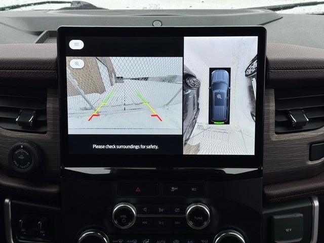 2022 Ford Expedition Max Limited w/ Panoramic Moonroof + HD Tow Package