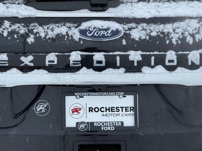 2022 Ford Expedition Max Limited w/ Panoramic Moonroof + HD Tow Package