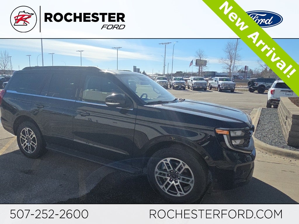 2025 Ford Expedition Active w/ Panoramic Moonroof + 2nd Row Bucket Seats